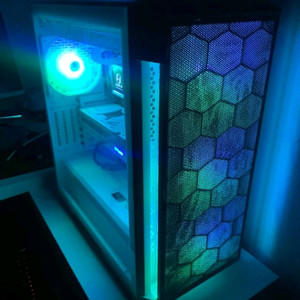 7950x3d rtx 5070ti 게이밍 컴퓨터 본체 이미지