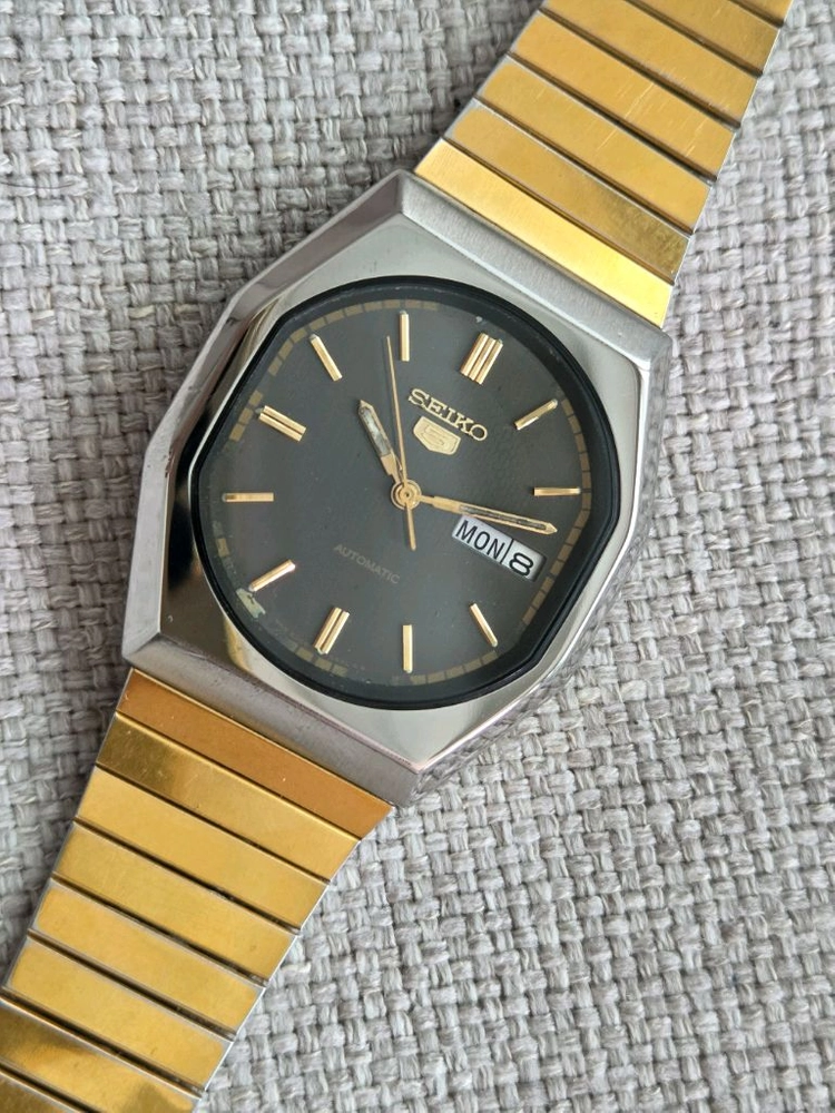 70s 세이코 빈티지 오토매틱 시계 이미지