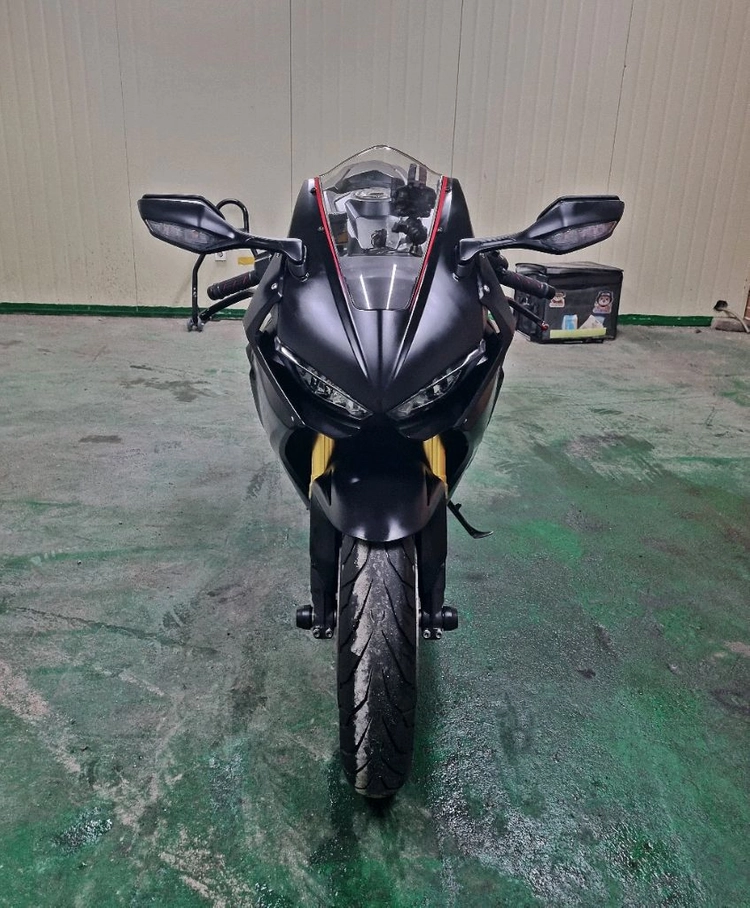 혼다 CBR1000RR/2017년식/3만KM/구변O/검사O/이전가능O 이미지