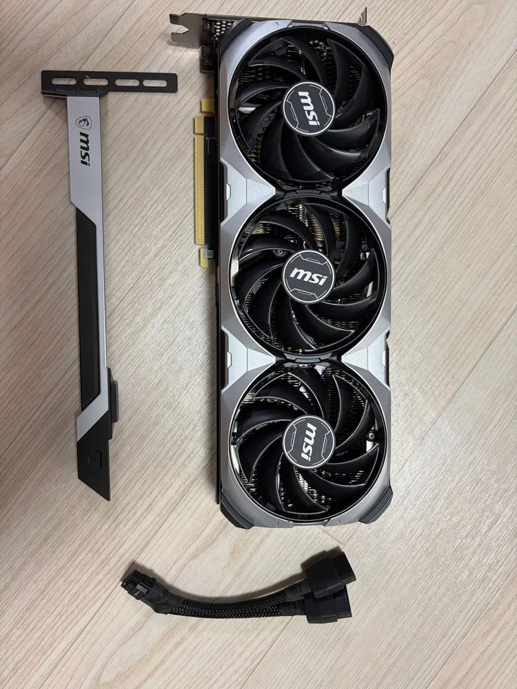 MSI GeForce RTX 4070 Ti VENTUS 3X 12G OC 이미지
