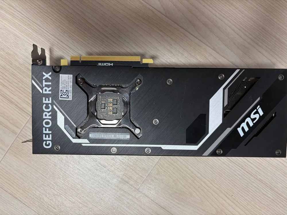 MSI GeForce RTX 4070 Ti VENTUS 3X 12G OC 이미지
