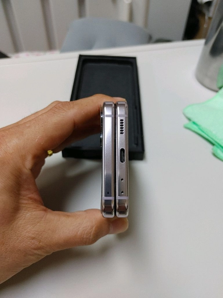 그냥 새폰 ㅡ 갤럭시 Z플립5 512GB + 전체 교체 이미지