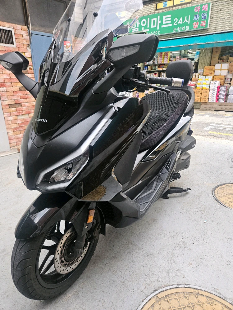 포르자350 24년식 블랙 기스x 이미지