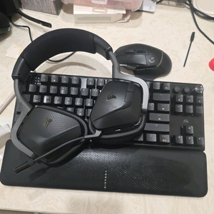 커세어 k70텐키리스 판매합니다 적축 이미지