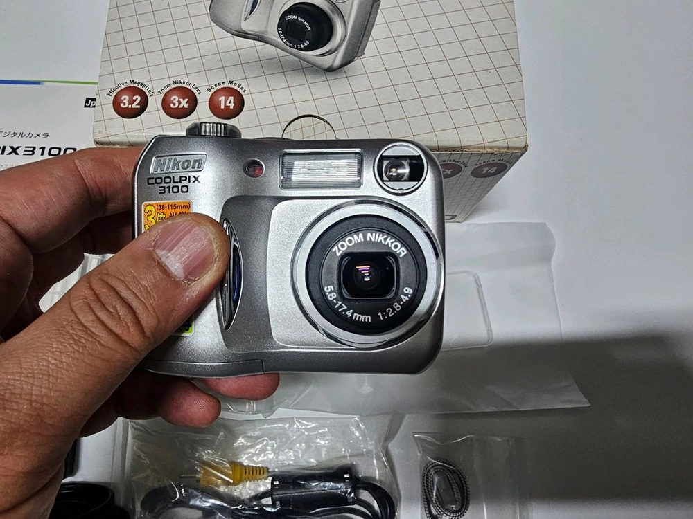[박스0]니콘 쿨픽스 3100 (올드디카) Nikon COOLPIX 3100 사쿠라 디카 이미지