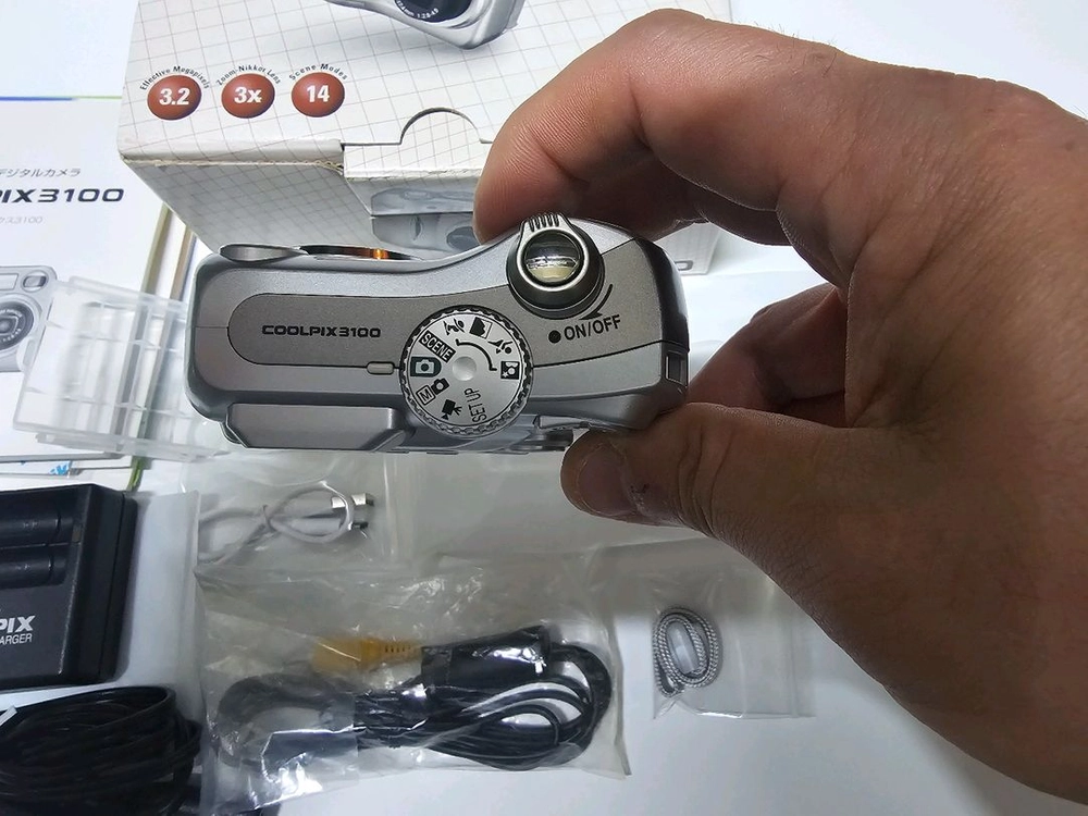 [박스0]니콘 쿨픽스 3100 (올드디카) Nikon COOLPIX 3100 사쿠라 디카 이미지
