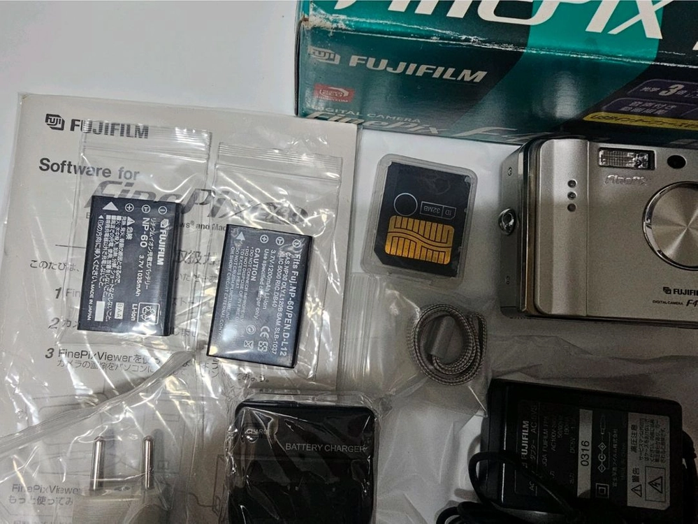 [박스0]후지 파인픽스 F401(올드디카) FUJI FinePix F401 (스마트미디어카드 포함) 이미지