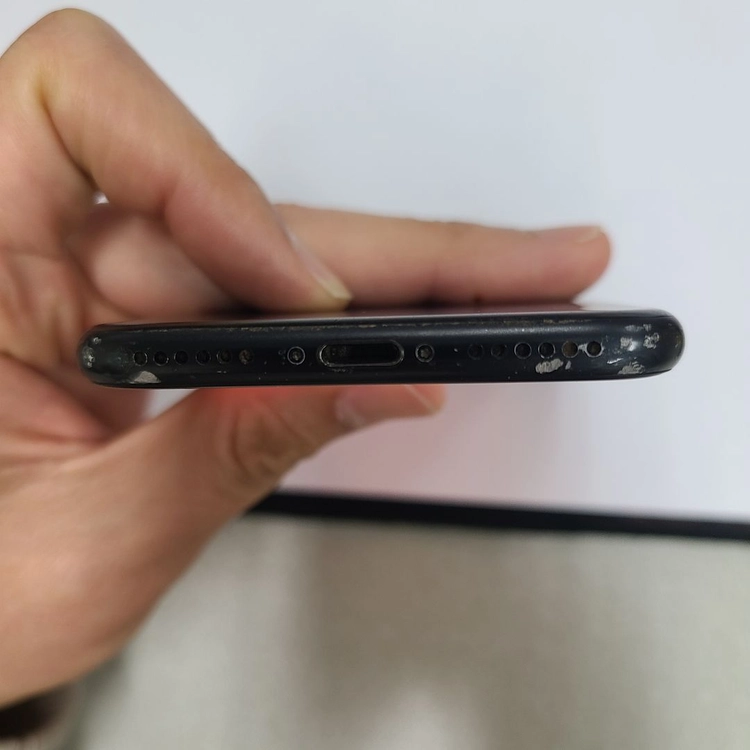 아이폰7 매트블랙 128GB 배터리92% 인스타 빈티지폰 126679 이미지
