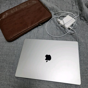 급처 맥북프로 M4 Pro 16인치 24G 512G (배터리 100) 이미지