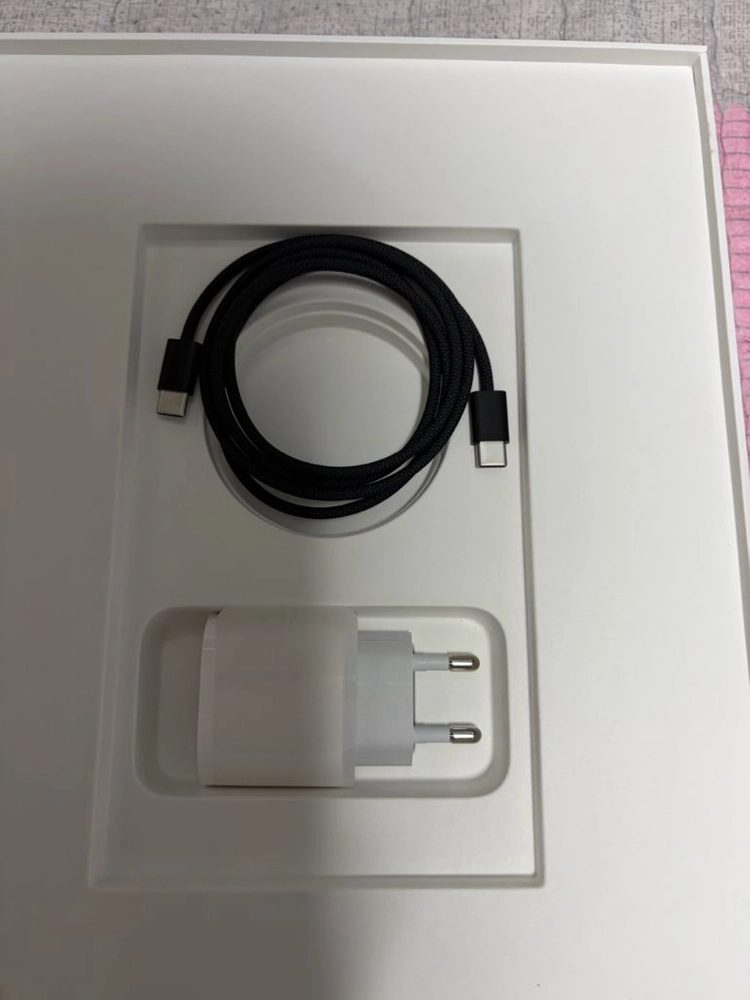 아이패드 프로 13 M4 256 GB 스블 팝니다 이미지
