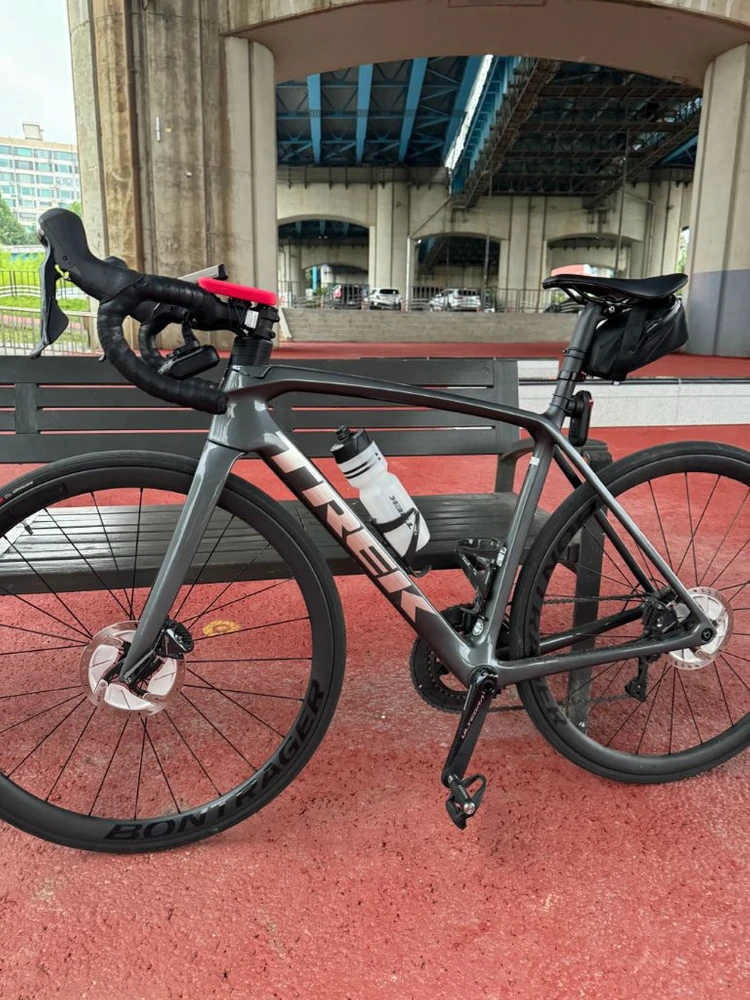 TREK 에몬다 SL6 disc pro 리튬 그레이 이미지
