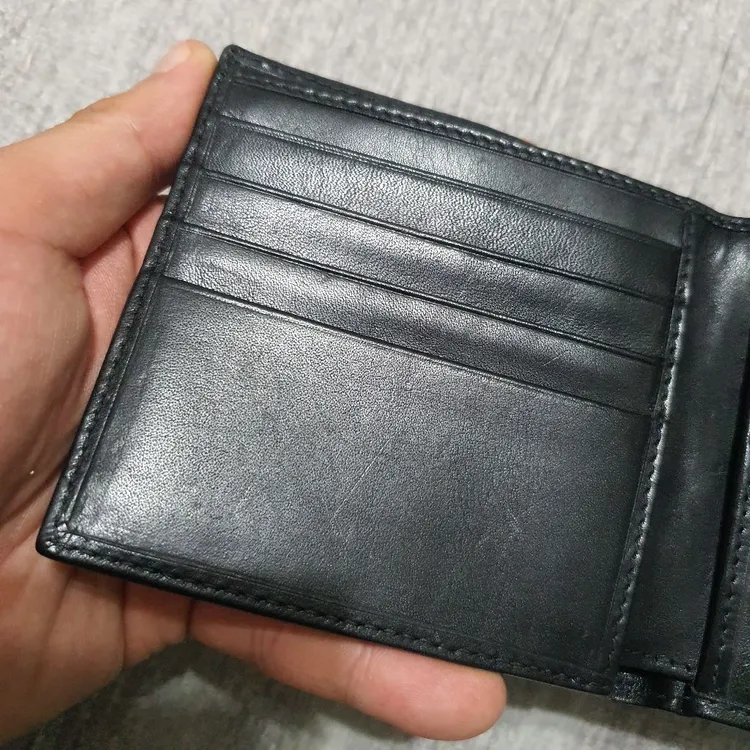 정품 발리 삼선 남자 반지갑 이미지