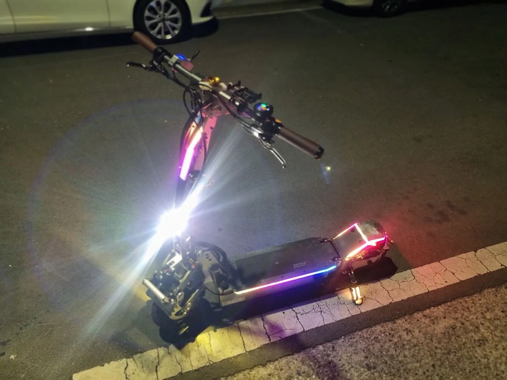 위페드 폴드 3 팝니다. 이미지