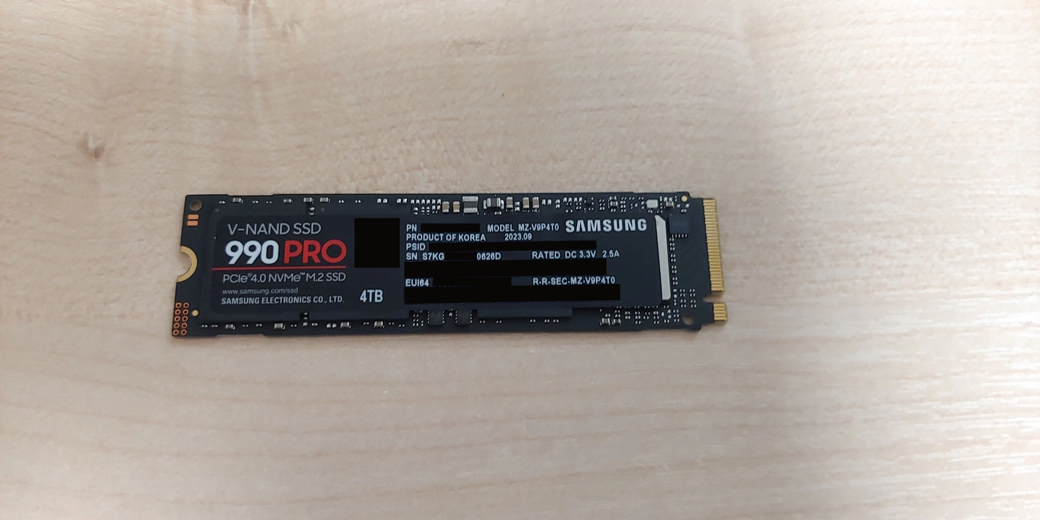 삼성 990 PRO 4TB NVMe M.2 SSD 해외직구 정품 / CrystalDiskInfo 정상 확인 이미지