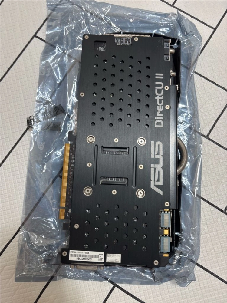 ASUS DirectCU2 그래픽카드 GTX-780 이미지