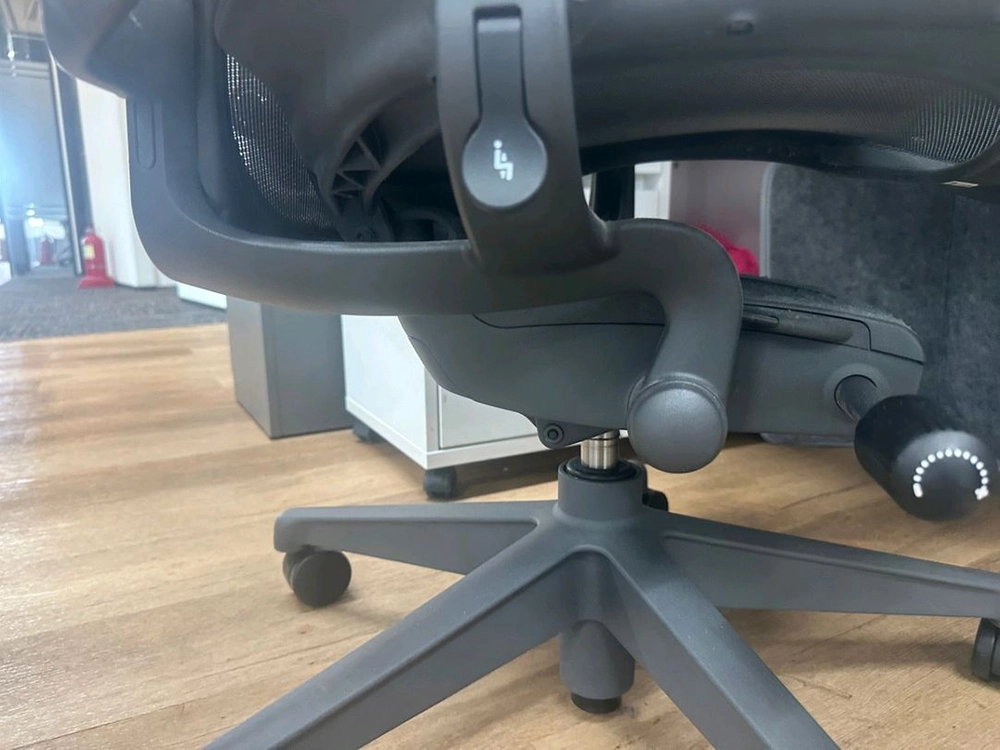 수입명품,hermanmiller (허먼밀러) New aeron(뉴 에어론)체어 이미지