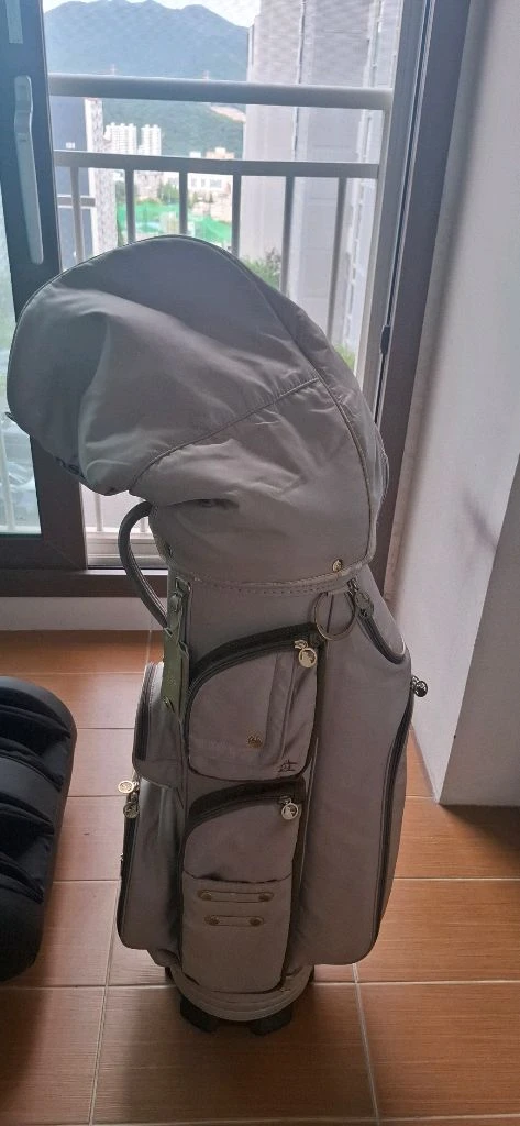 먼싱웨어 여성용 골프백 베이지 이미지