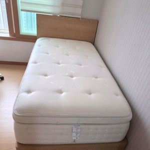 시몬스 뷰티레스트 블랙 데보라 슈퍼싱글 매트리스 침대 판매합니다 이미지