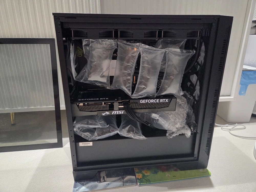 고사양 게이밍 조립PC 라이젠 9800x3d 5070ti 상태굿 이미지