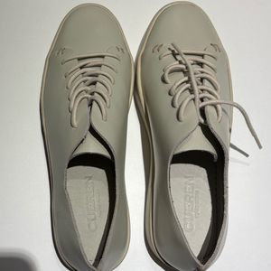 쿠에른 퀘백 스니커즈 245사이즈 (새제품 정품) 이미지