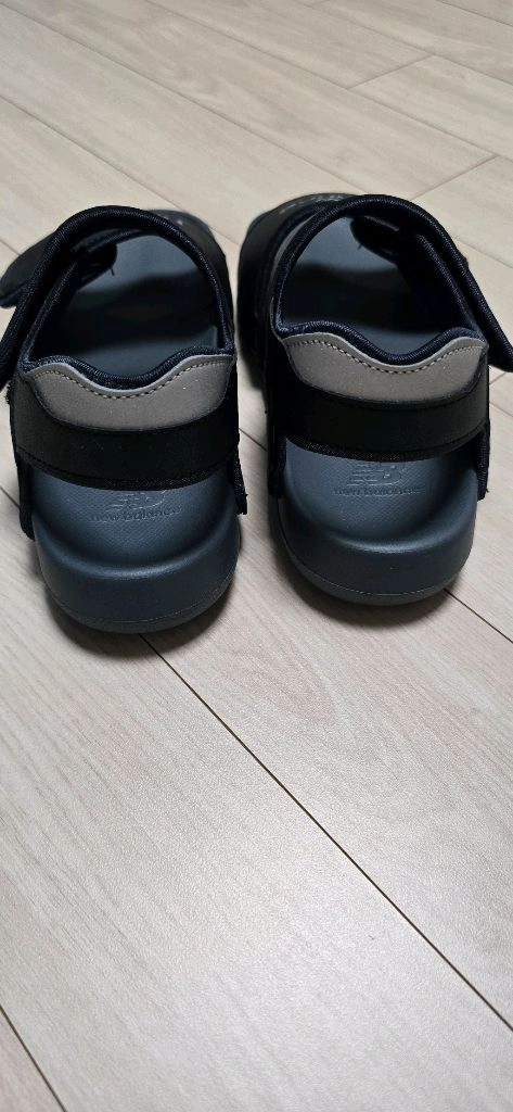 뉴발란스키즈샌들210 이미지