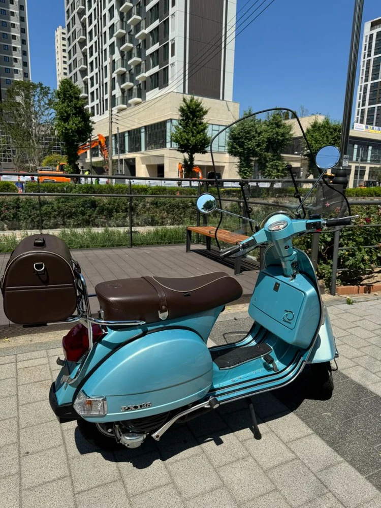 베스파 px125 70주년 한정판 신차급 매물 이미지