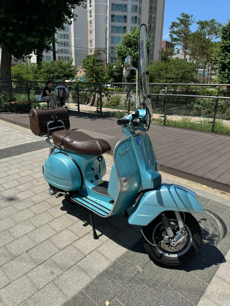 베스파 px125 70주년 한정판 신차급 매물 이미지