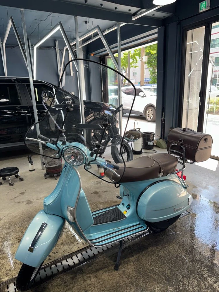 베스파 px125 70주년 한정판 신차급 매물 이미지