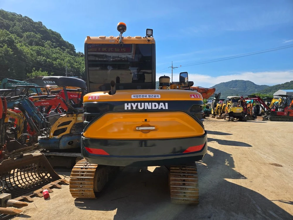 현대 02굴삭기 HX60MT 20년식 코끼리집게장착회전라인 이미지