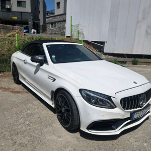 벤츠W205. C200카브리팝니다 이미지
