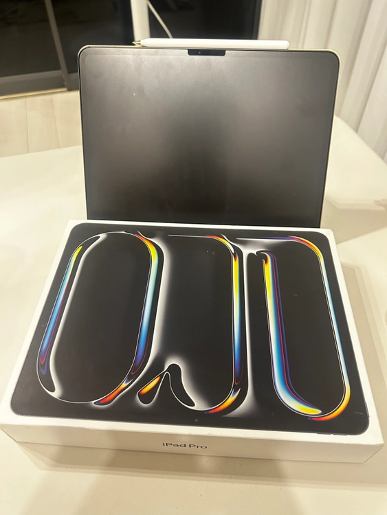 아이패드 프로 13 M4 WIFI 256GB 스페이스 블랙 (+애플펜슬프로, 거치대, 케이스) 이미지