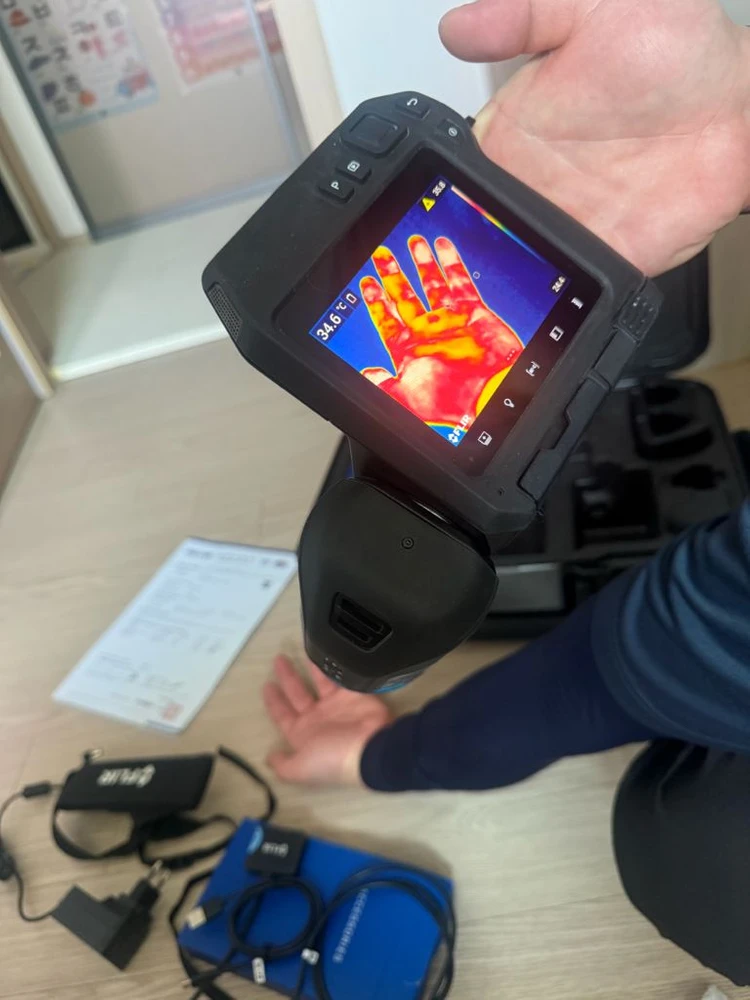 열화상 카메라 플리어 T530 FLIR 이미지