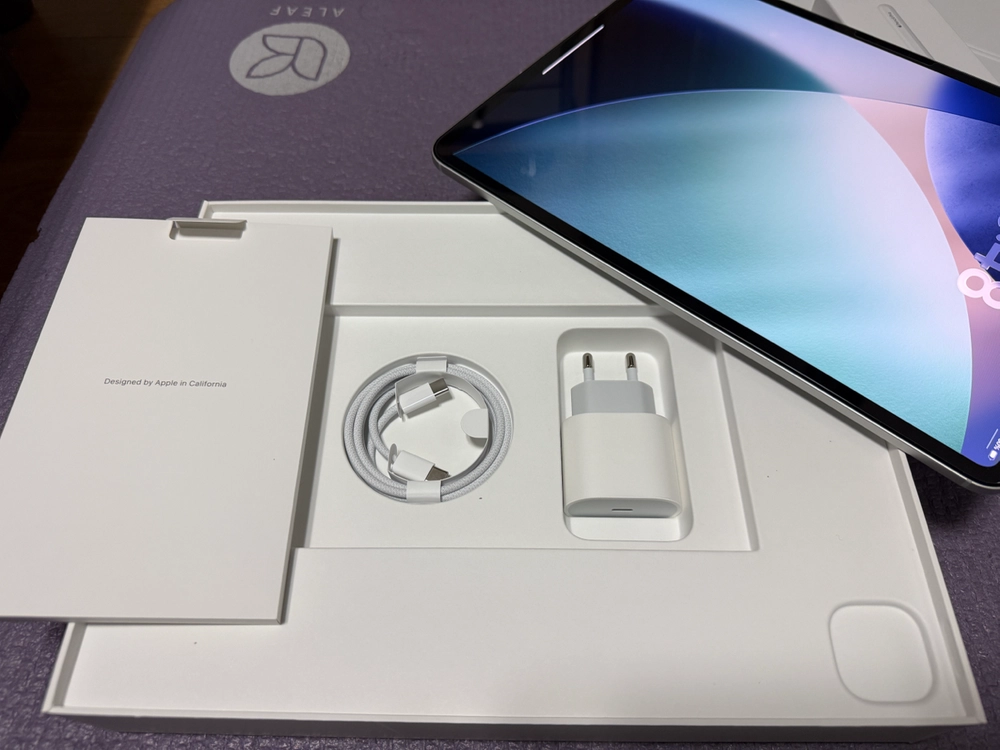 Apple 2025 아이패드 프로 13 M5 256GB(매직키보드+애플팬슬프로 포함) 이미지