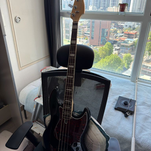 Sire 사이어 Marcus Miller V7 애쉬 4현 베이스 판매합니다. 이미지