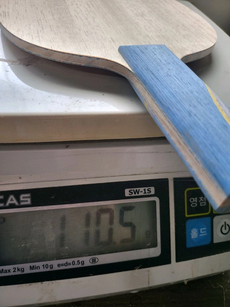 수비형라켓. 7겹= 2alc+5겹목재. 아우터. ST ㅡ무게 100~110g 지정가능ㅡ 이미지