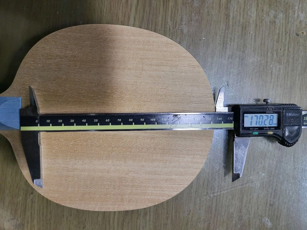 수비형라켓. 7겹= 2alc+5겹목재. 아우터. ST ㅡ무게 100~110g 지정가능ㅡ 이미지