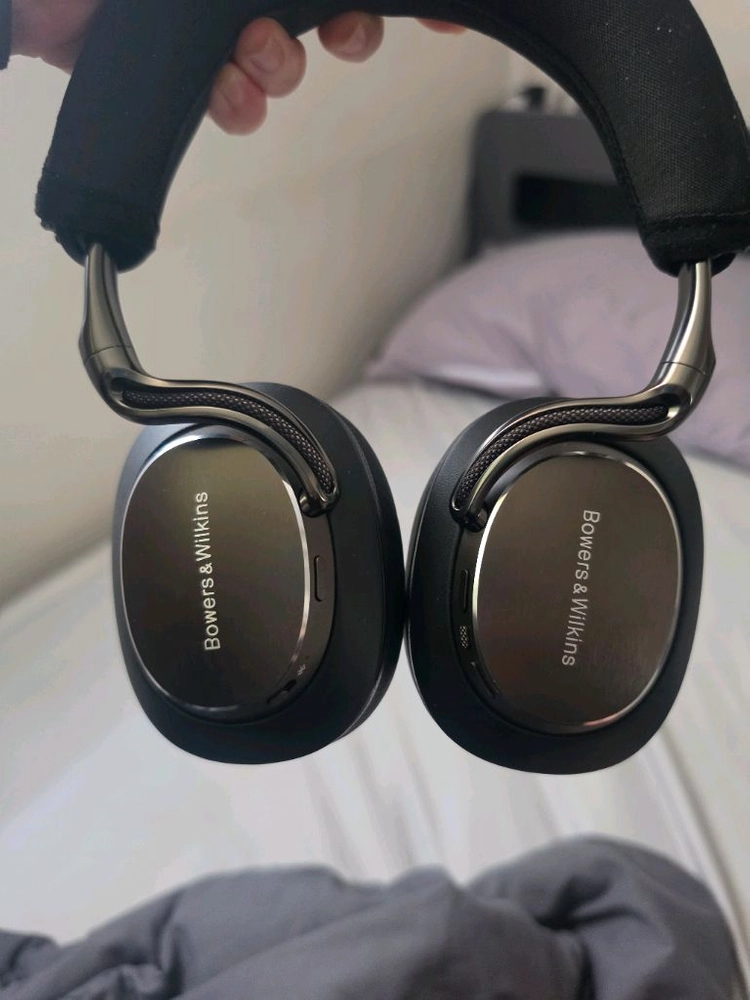 Bowers & Wilkins 바워스앤윌킨스 px8 s2 헤드폰 풀박스 이미지