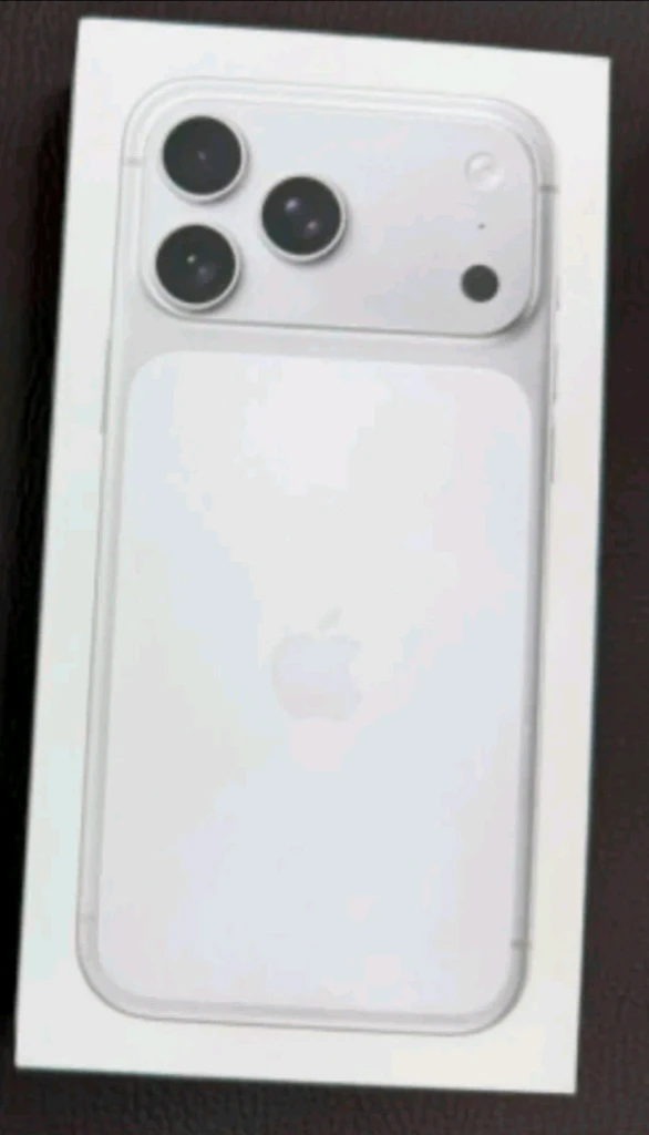 아이폰 17 프로 맥스 1TB 실버 미개봉 자급제 판매 이미지