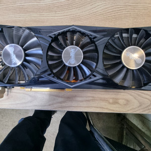 RTX 2080 Ti 그래픽카드 이미지