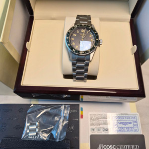 론진 스피릿 줄루타임GMT 39mm 그린 팝니다 이미지