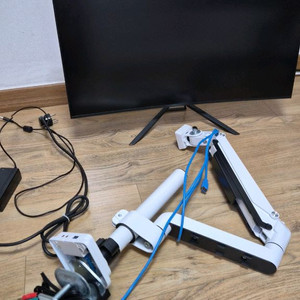 165hz 모니터 + cma-2p 모니터암 판매 이미지