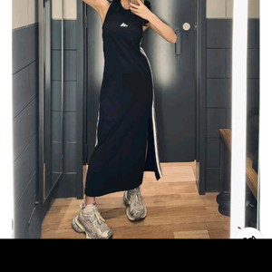 여성 에센셜 3S 롱 레이서백 드레스 원피스 아디다스 이미지