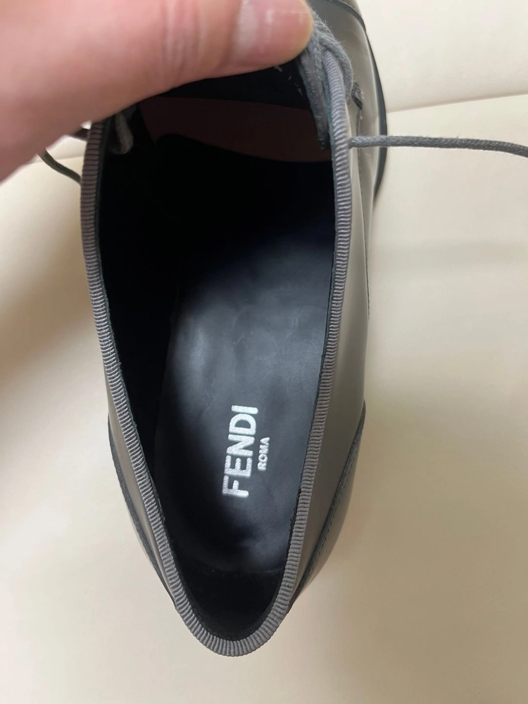펜디 FENDI 캘리그라피 로고 스퀘어토 그레이 레이스업 슈즈 260사이즈 새제품 이미지