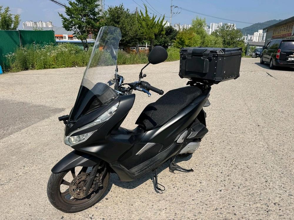 혼다 pcx125 20년 최상급 블박튜닝 팝니다 이미지