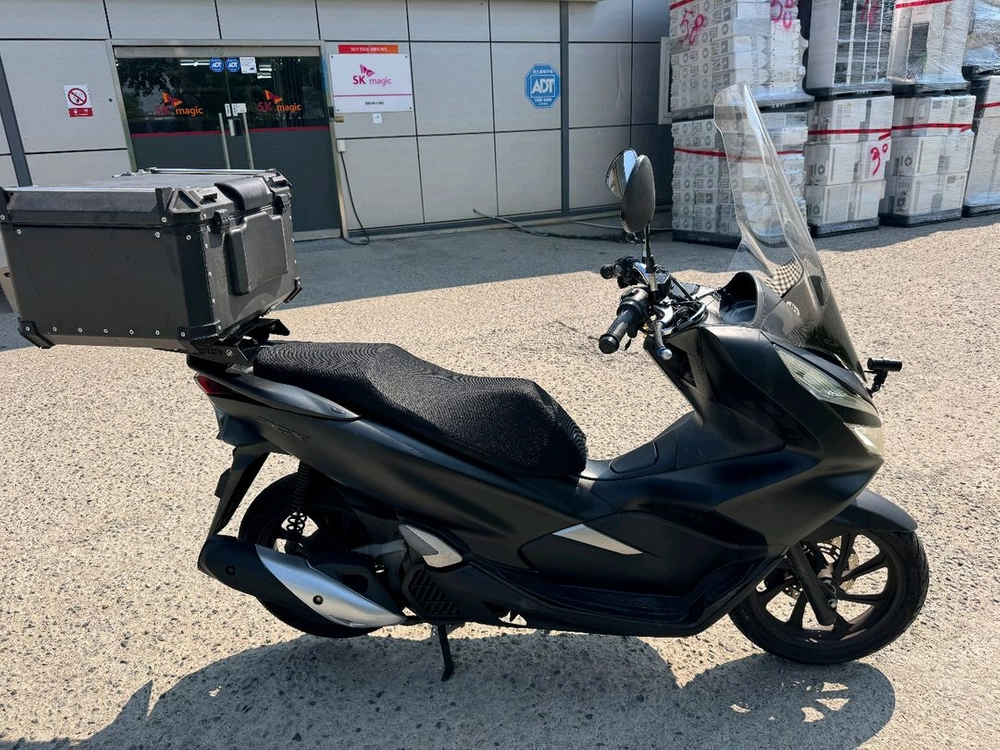 혼다 pcx125 20년 최상급 블박튜닝 팝니다 이미지