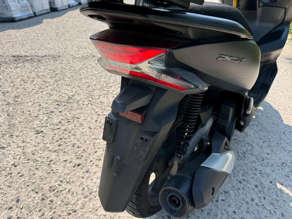 혼다 pcx125 20년 최상급 블박튜닝 팝니다 이미지