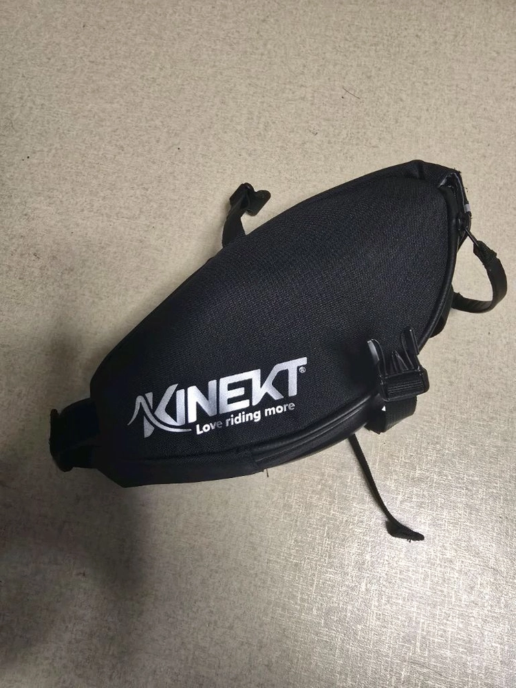키넥트 싯포스트 새들백 이미지