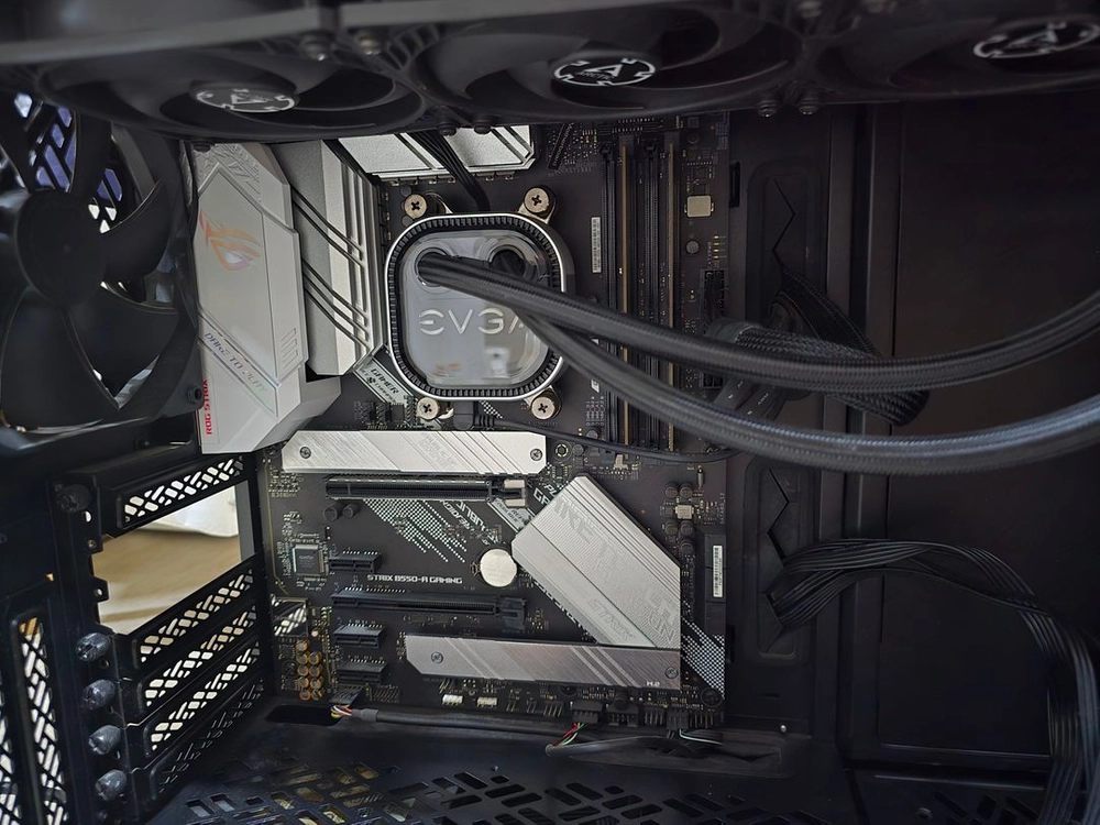 5800x 반본체 팝니다(SSD,그래픽카드 X) 이미지