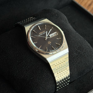 세이코 그랜드 쿼츠 seiko grand quartz 9943-800A 이미지