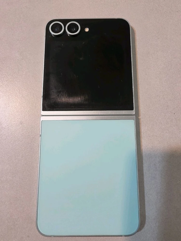 플립6 256GB 그린 이미지